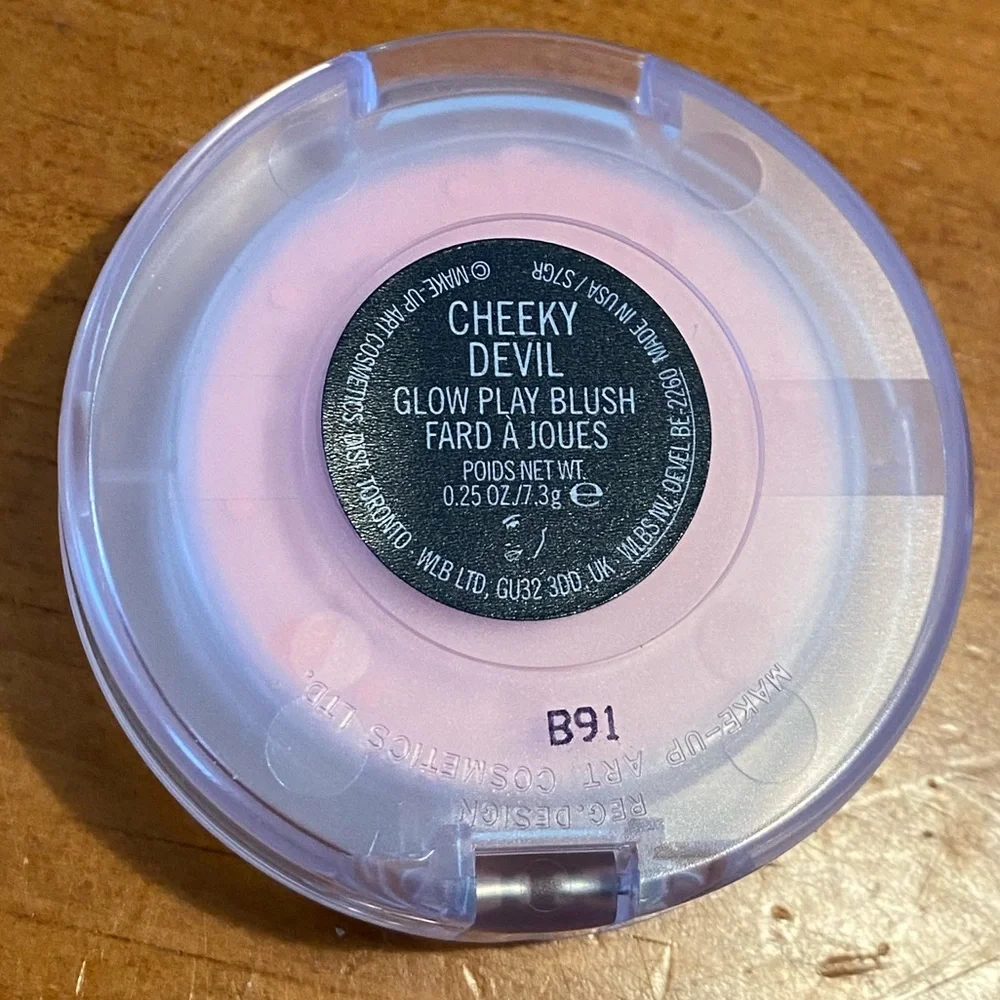 MAC Glow Play Blush Cheeky Devil